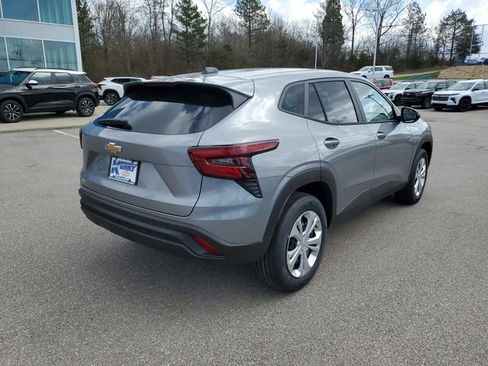 New 2026 Chevrolet Trax LS image 4