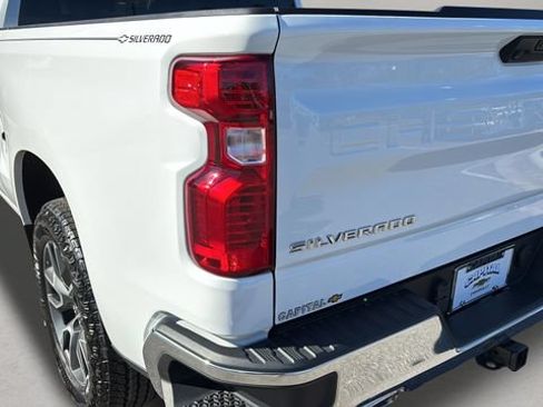 Used 2023 Chevrolet Silverado 1500 LT AWD/4WD image 35