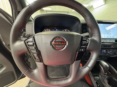 Used 2024 Nissan Frontier PRO-4X w/ Technology Package AWD/4WD image 35
