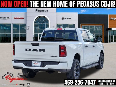 New 2026 RAM 1500 Express AWD/4WD image 5