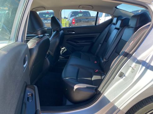Used 2024 Nissan Altima 2.5 SR FWD image 24