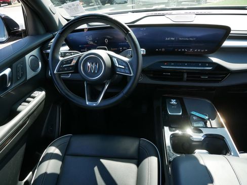 Used 2025 Buick Enclave Avenir w/ Super Cruise Package AWD/4WD image 11