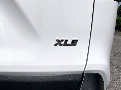 Used 2024 Toyota RAV4 XLE FWD image 21