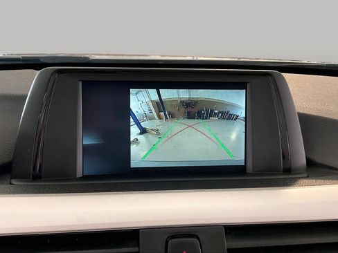 Used 2018 BMW 320i Sedan w/ Convenience Package RWD image 27