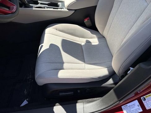 Used 2025 Honda Accord SE image 15