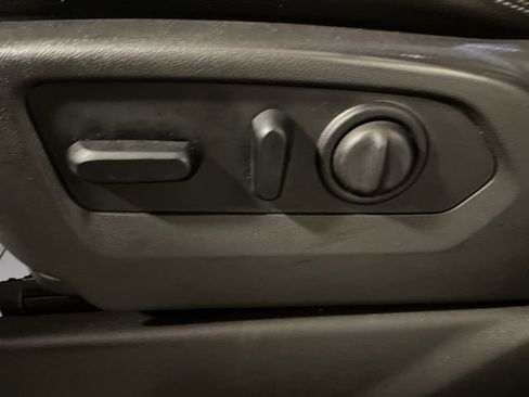 Used 2019 Chevrolet Silverado 1500 High Country w/ High Country Premium Package image 21