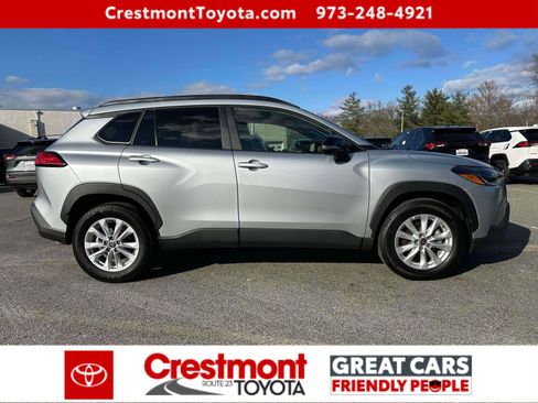 Certified 2025 Toyota Corolla Cross LE image 5