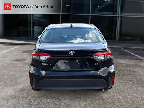 Used 2024 Toyota Corolla LE FWD image 4