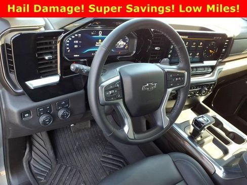 Used 2025 Chevrolet Silverado 1500 LT Trail Boss w/ Convenience Package II AWD/4WD image 8