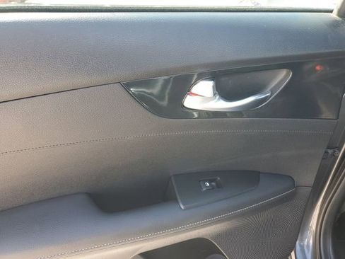 Certified 2024 Kia Forte GT-Line w/ GT-Line Premium Package image 9