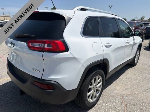 Used 2014 Jeep Cherokee Latitude w/ Cold Weather Group AWD/4WD image 5