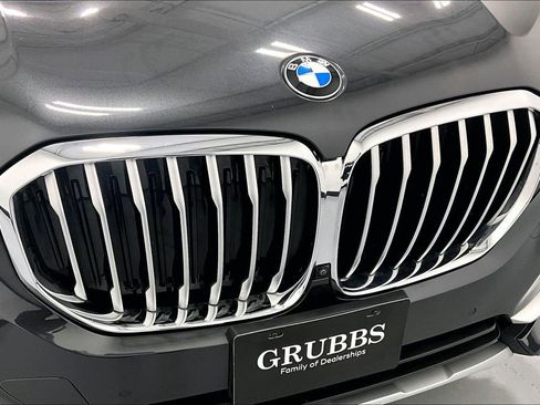 Used 2023 BMW X5 xDrive40i w/ Premium Package image 29