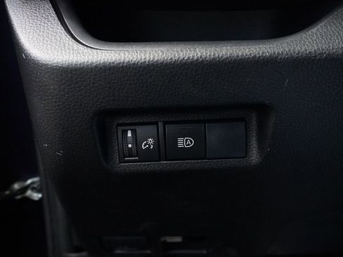 Used 2025 Toyota RAV4 XLE AWD/4WD image 29