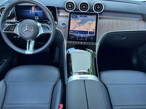 Used 2025 Mercedes-Benz GLC 350e 4MATIC image 13