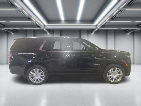 Used 2021 Chevrolet Tahoe High Country w/ Premium Package AWD/4WD image 1