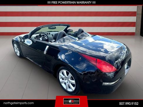 Used 2004 Nissan 350Z Touring image 10