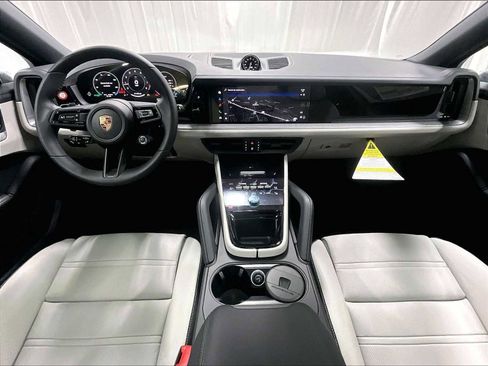 New 2026 Porsche Cayenne Coupe AWD/4WD image 14