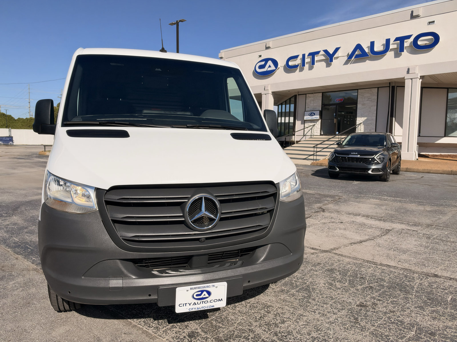 Used 2022 Mercedes-Benz Sprinter 1500 image 2