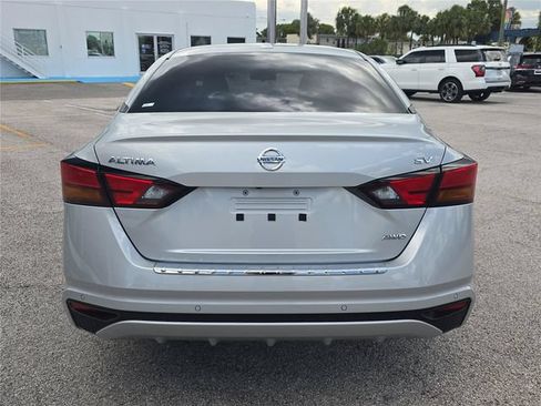 Used 2022 Nissan Altima 2.5 SV AWD/4WD image 5