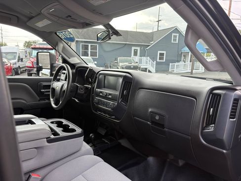 Used 2018 Chevrolet Silverado 3500 W/T w/ WT Convenience Package AWD/4WD image 17