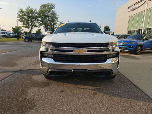 Used 2020 Chevrolet Silverado 1500 LT w/ Convenience Package image 2