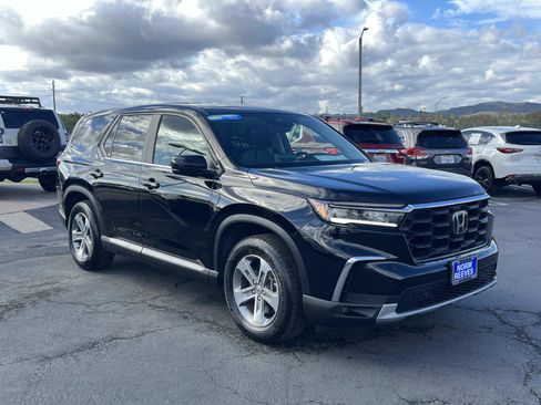 Used 2025 Honda Pilot EX-L image 28