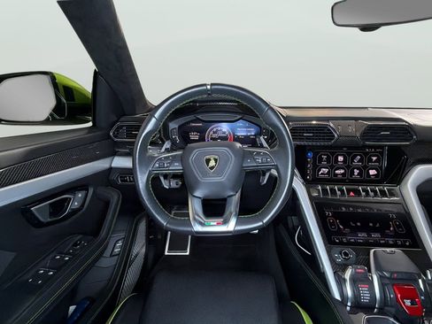 Used 2020 Lamborghini Urus AWD/4WD image 16