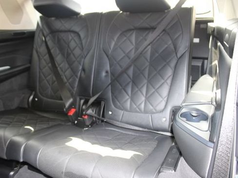 Used 2023 BMW X7 xDrive40i w/ Executive Package AWD/4WD image 55