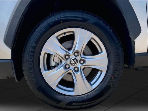Used 2024 Toyota RAV4 XLE FWD image 11