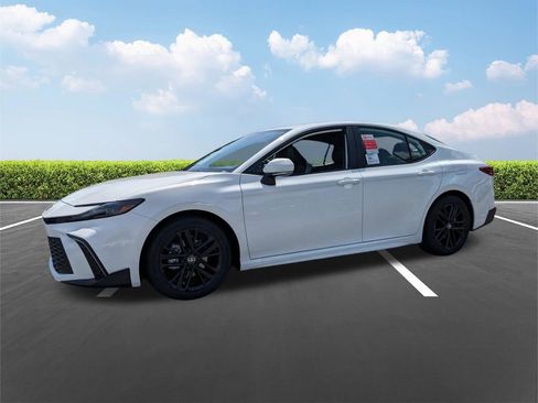 New 2026 Toyota Camry SE w/ Convenience Package FWD image 8