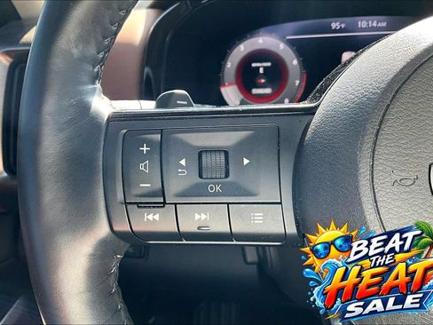 Used 2023 Nissan Pathfinder Platinum FWD image 23