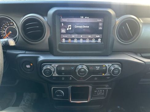 Used 2022 Jeep Wrangler Unlimited Sport AWD/4WD image 16