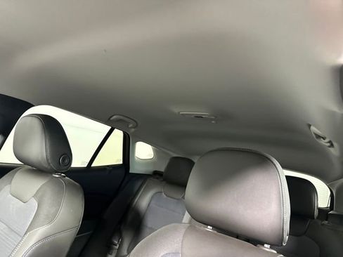 Used 2025 Chevrolet Trax LT w/ Driver Confidence Package image 12