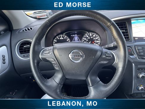 Used 2020 Nissan Pathfinder SL image 12