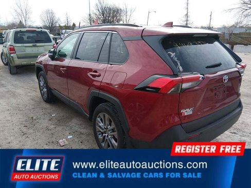 Used 2025 Toyota RAV4 XLE Premium w/ Weather Package image 5