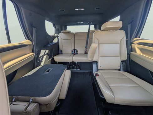 Used 2021 Chevrolet Tahoe Premier image 13