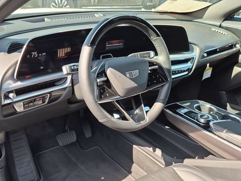 Used 2026 Cadillac Lyriq Sport AWD/4WD image 2