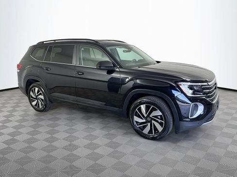Used 2024 Volkswagen Atlas SE AWD/4WD image 9
