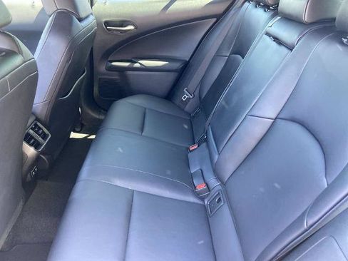 Used 2019 Lexus UX 200 w/ Premium Package FWD image 21