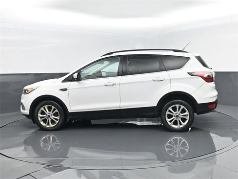 Used 2017 Ford Escape SE w/ Equipment Group 201A image 28
