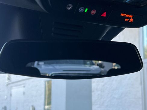 Used 2025 Chevrolet Equinox EV LT w/ Convenience Package image 26