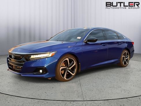 Used 2022 Honda Accord Sport image 2