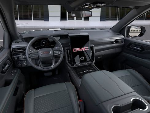 New 2026 GMC Yukon AT4 AWD/4WD image 15
