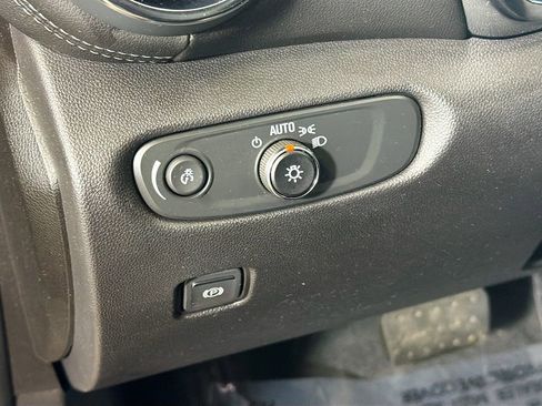 Used 2024 Chevrolet Blazer LT w/ Convenience Package image 10