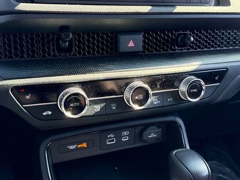 Used 2025 Honda CR-V EX image 29