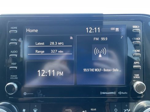 Used 2021 Toyota Highlander XLE AWD/4WD image 19