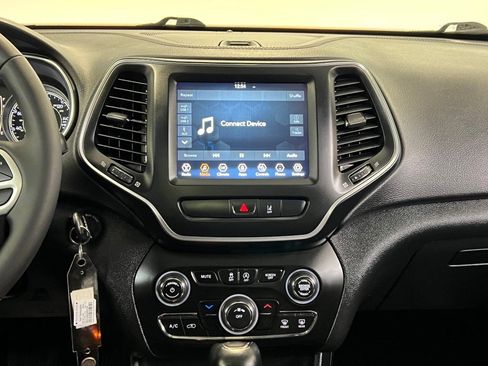 Used 2022 Jeep Cherokee Latitude w/ Sun & Sound Group image 19