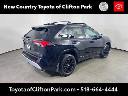Used 2023 Toyota RAV4 SE w/ Convenience Package AWD/4WD image 3