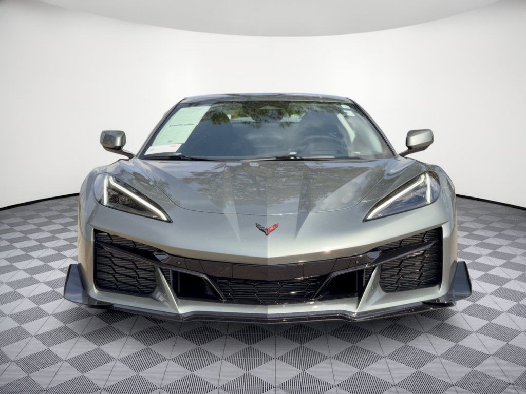 Used 2024 Chevrolet Corvette Z06 w/ Z07 Performance Package RWD image 6