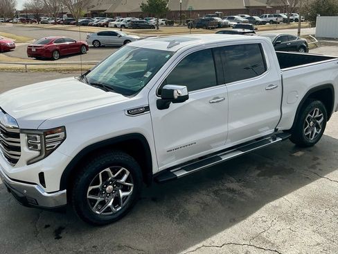 Used 2024 GMC Sierra 1500 SLT w/ SLT Premium Plus Package image 5